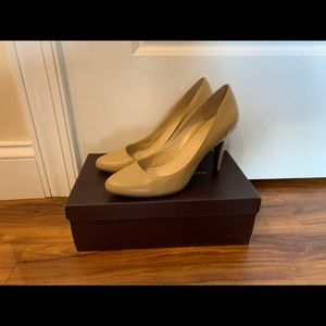 Adrienne Vittadini Nude Pumps